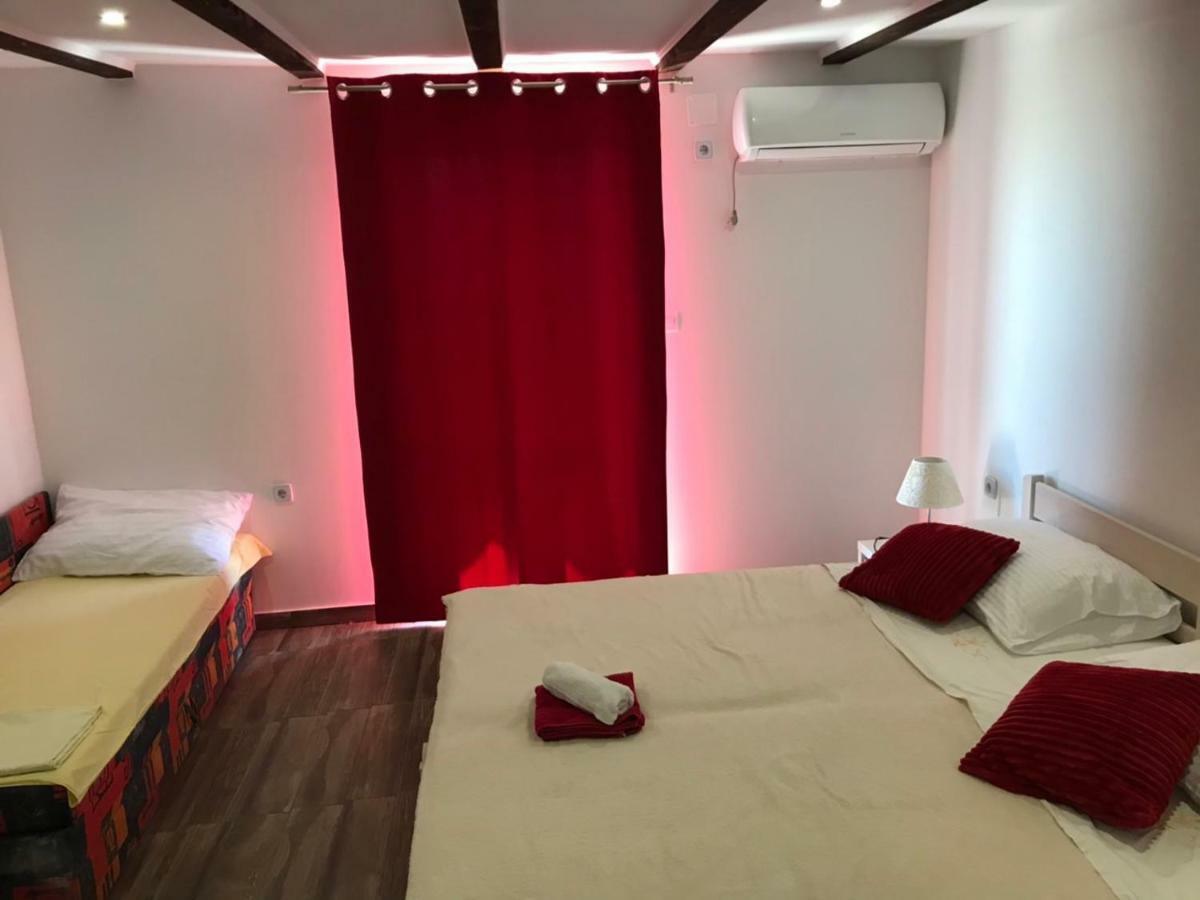 Ella Apartman Lukovo Šugarje Kültér fotó